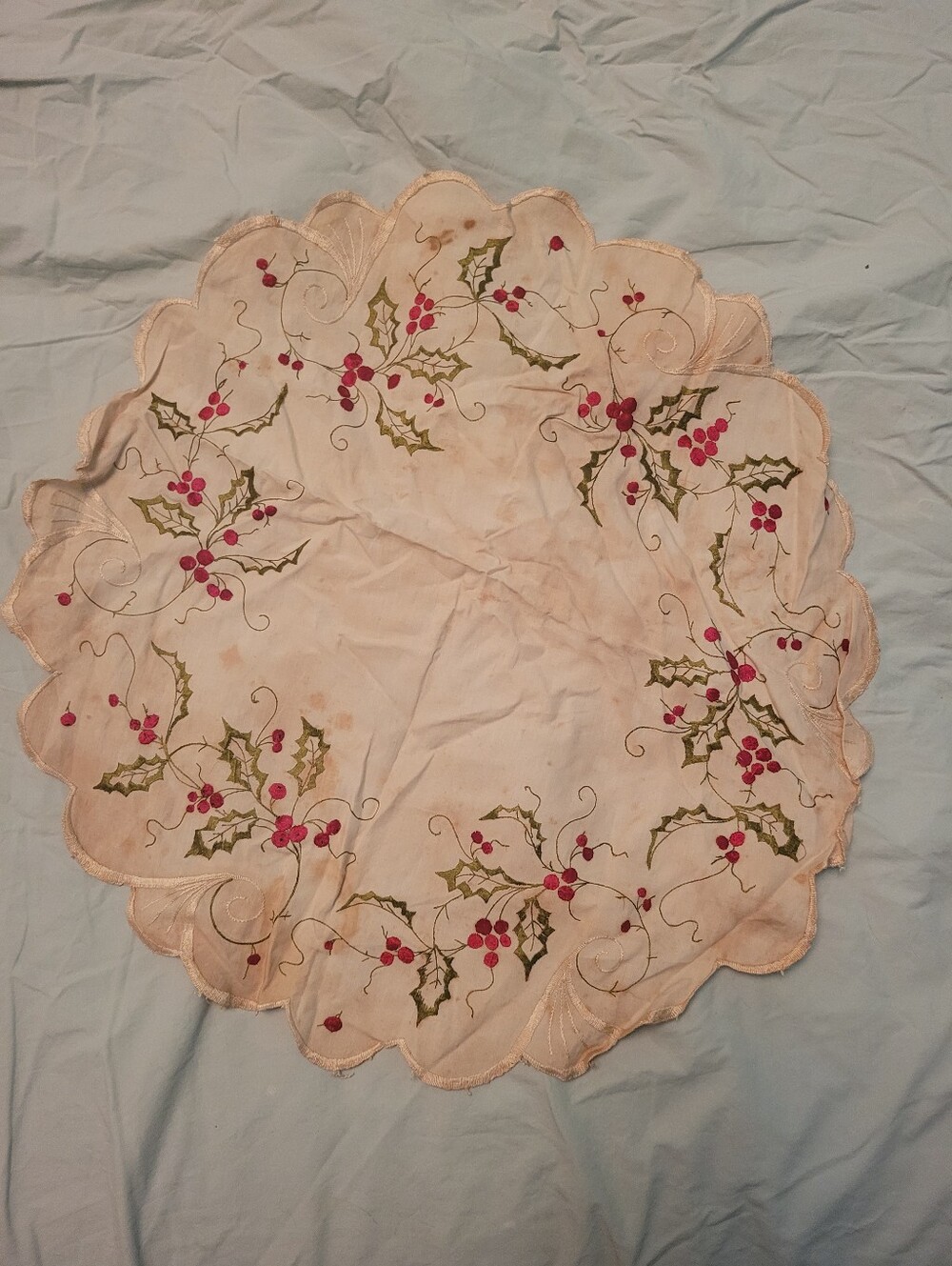 Embroidered Round Holly Table Topper in Cream with Red Berries